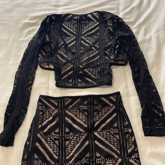 New 2 piece see through with beige material underneath set - Picture 7 of 9